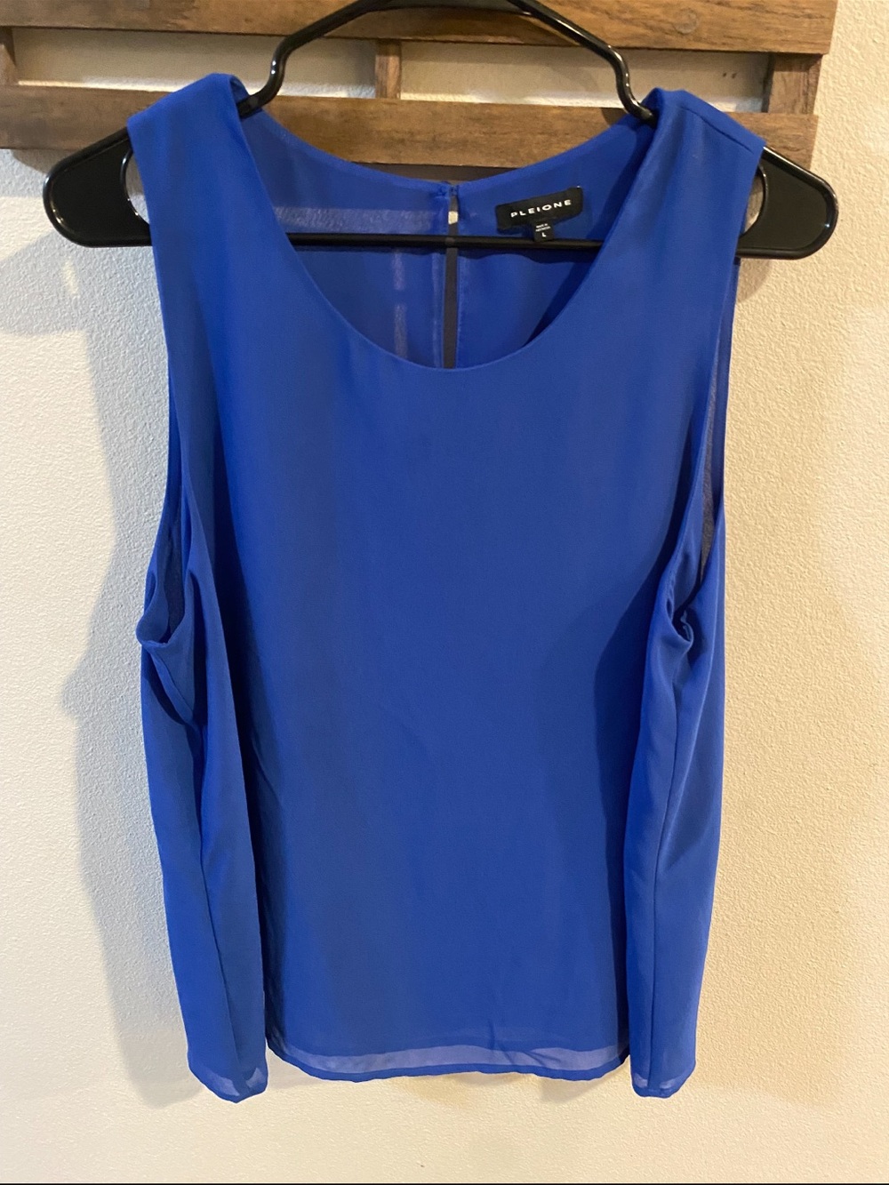 Pleione Cobalt Blue Sleeveless Chiffon Camisole Size Large‎